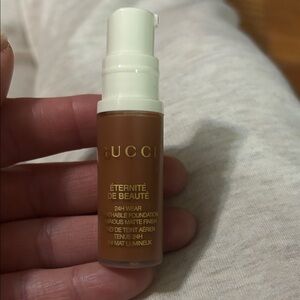 Gucci Éternité de Beauté‎ Foundation - Deep Full Coverage Shade 2354